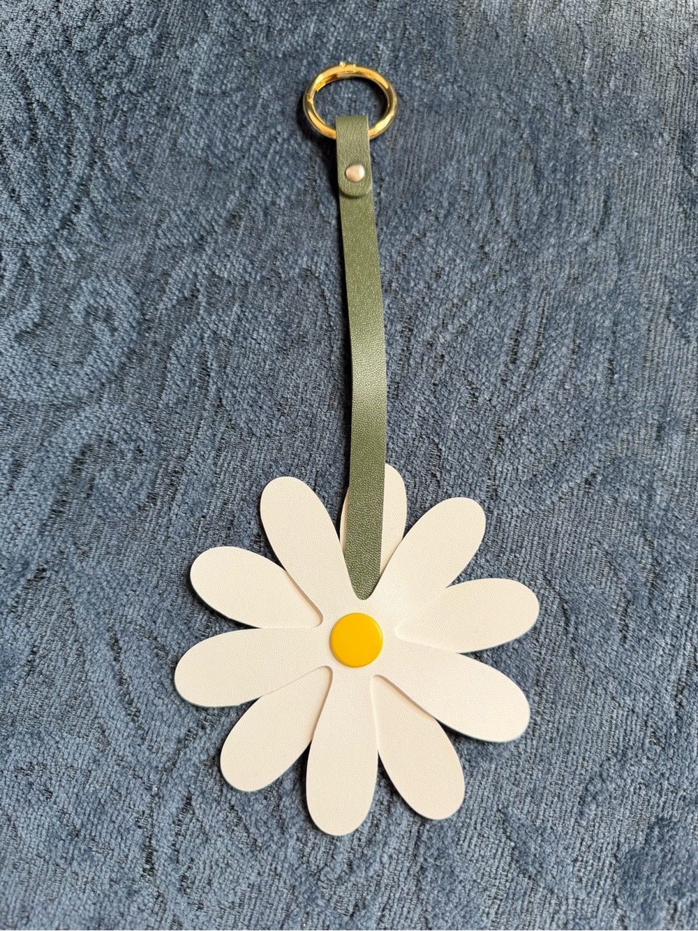 White Daisy Bag Charm